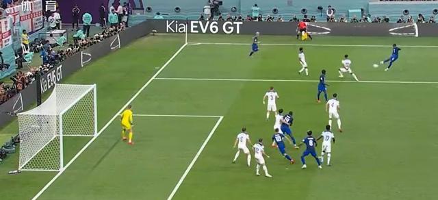 1669404746308095668.jpg 576765765.jpg