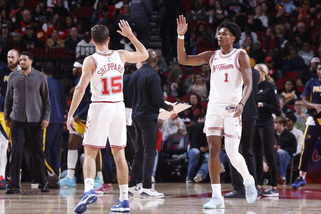 开云官网-火箭小将持续进步！近五场助攻数仅次东哈 已成值得信任的持球手