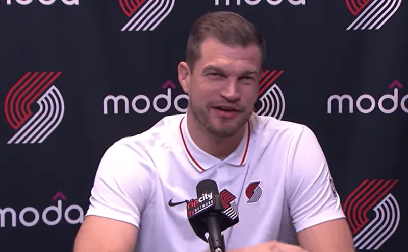 开云平台-季后赛可能对上老东家马刺？斯普利特：等那个阶段我们再谈